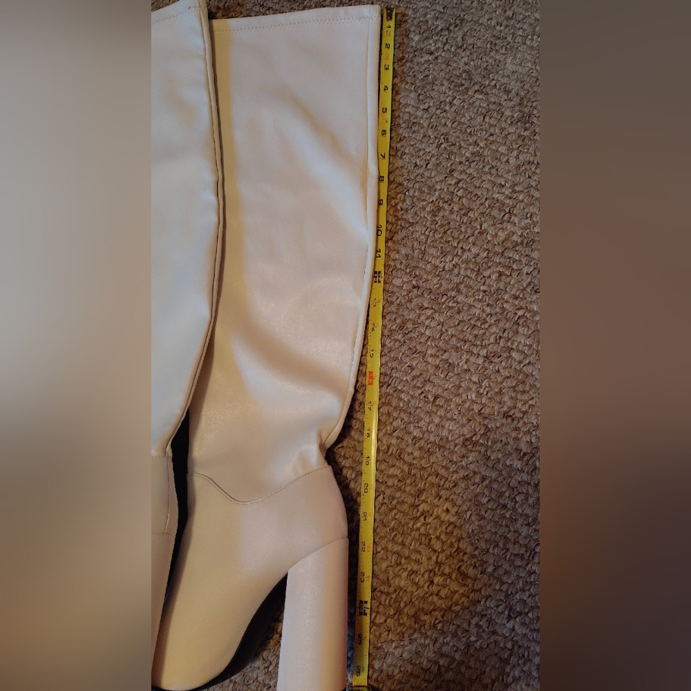 🤍 White Knee-High Block Heel Boots – Size 7 – Excellent Condition 🤍NWOT - Picture 6 of 12
